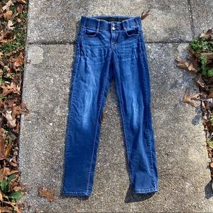 Apt. 9 tummy control straight leg jeans size 6